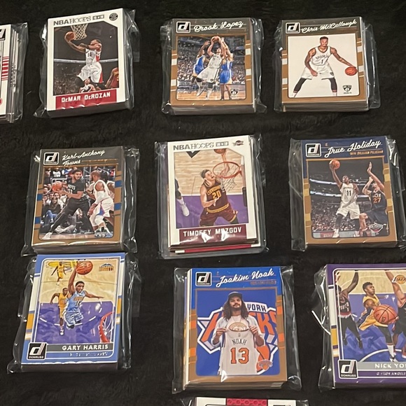 Here are the pictures for the mystery pack 20 - Picture 2 of 5